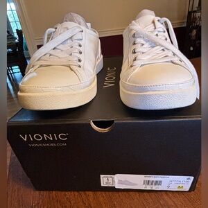 Vionic Women's Leather Sneakers